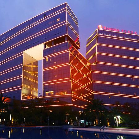 Hotel Ramada Plaza Liuzhou Liudong Esterno foto