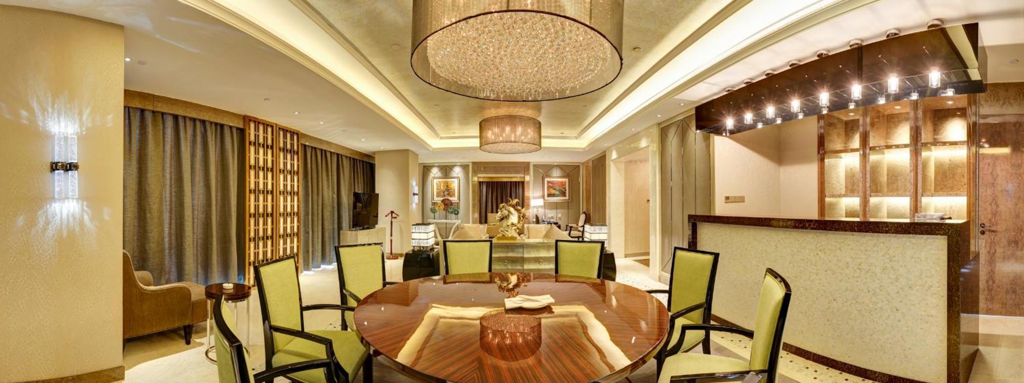 Hotel Ramada Plaza Liuzhou Liudong Esterno foto