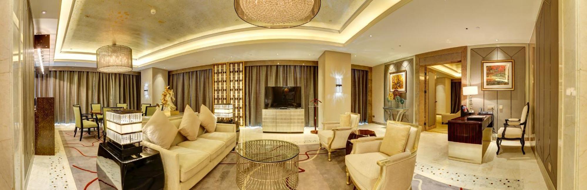 Hotel Ramada Plaza Liuzhou Liudong Esterno foto