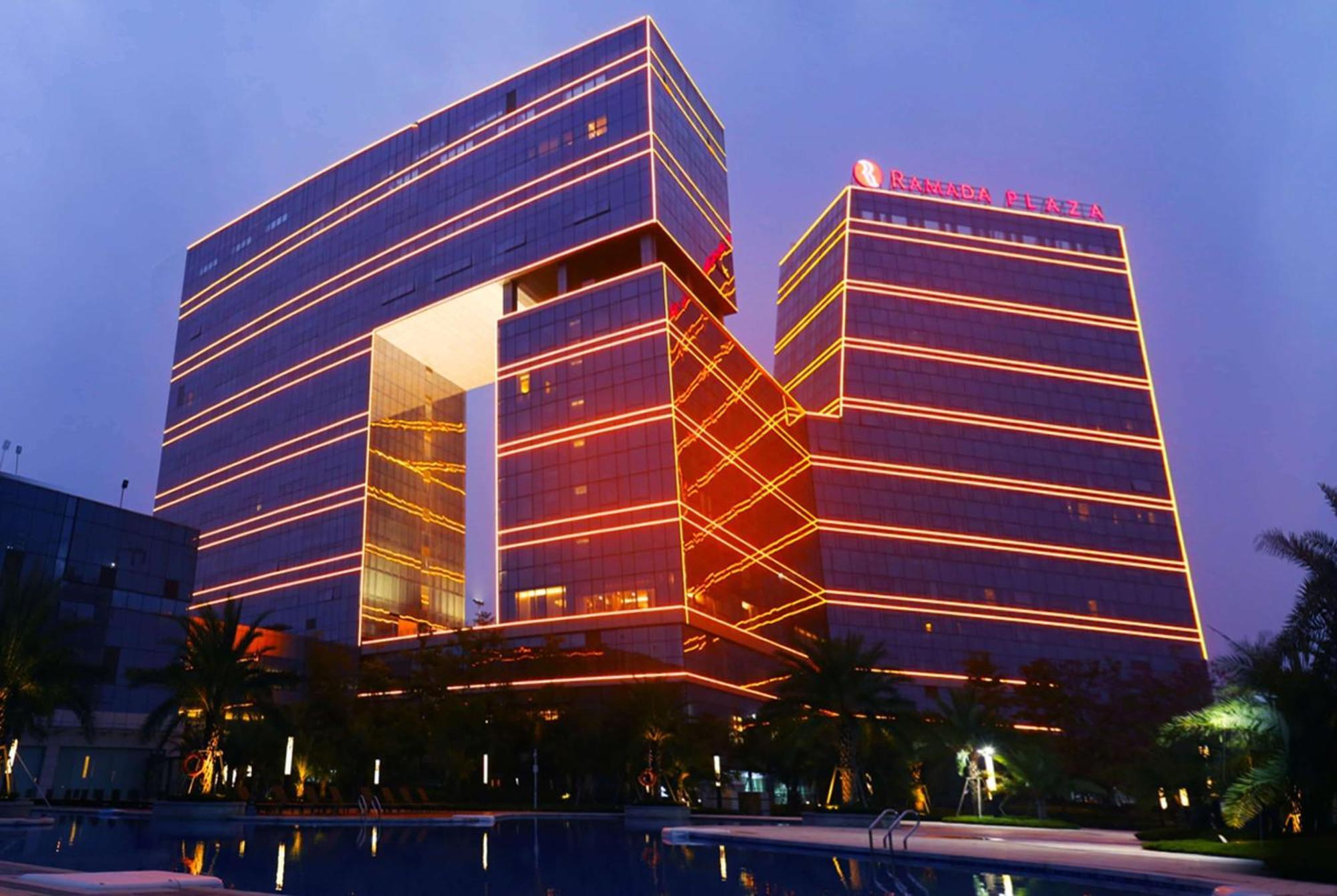 Hotel Ramada Plaza Liuzhou Liudong Esterno foto